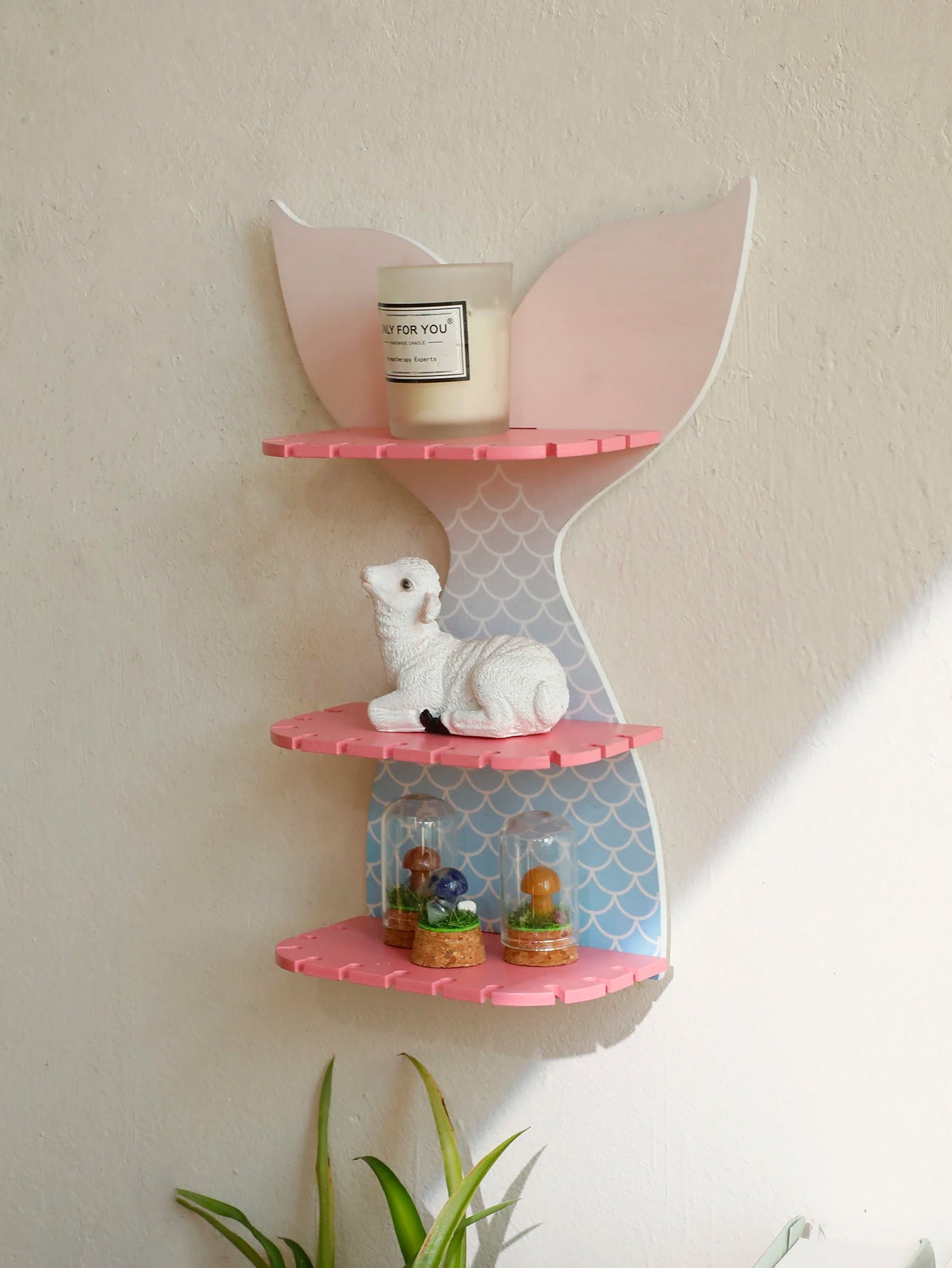 Mermaid Tail Floating Wall Shelf – 3-Tier Crystal & Aromatherapy Display Rack, Wall-Mounted Home Decor
